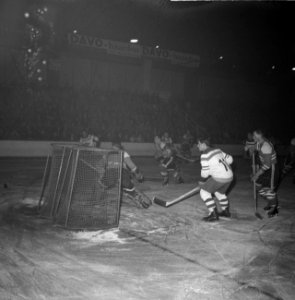 IJshockeywedstrijd Hocky tegen Cortina dAmpezzo te Den Haag, Bestanddeelnr 911-7600