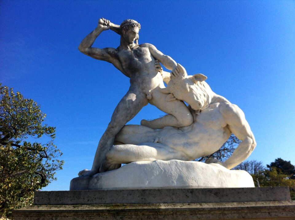 Paris sculpture french
