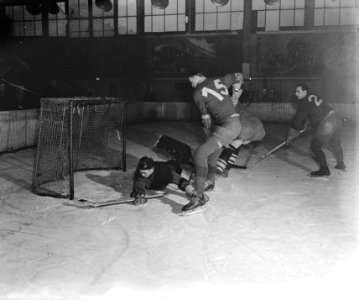 IJshockey. Bekerwedstrijd IJsvogels tegen HHIJC 1-0, Bestanddeelnr 901-4293
