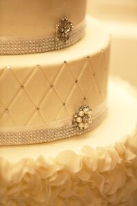 Wedding-cake white fancy