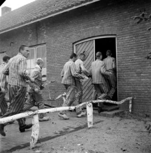 In het strafkamp te Vught, zijn 7000 Nederlandse collaborateurs en landverraders, Bestanddeelnr 900-4275