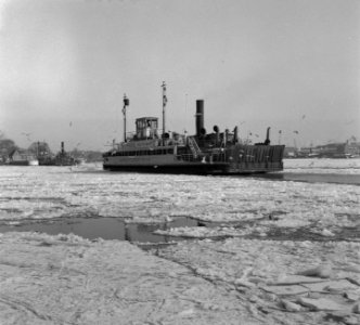 IJ-pont vaart door het ijs, Bestanddeelnr 907-5949