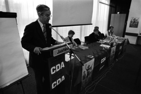 In Jaarbeurs te Utrecht een CDA-studiedag Emancipatie, en mannenzaak, Bestanddeelnr 931-4156