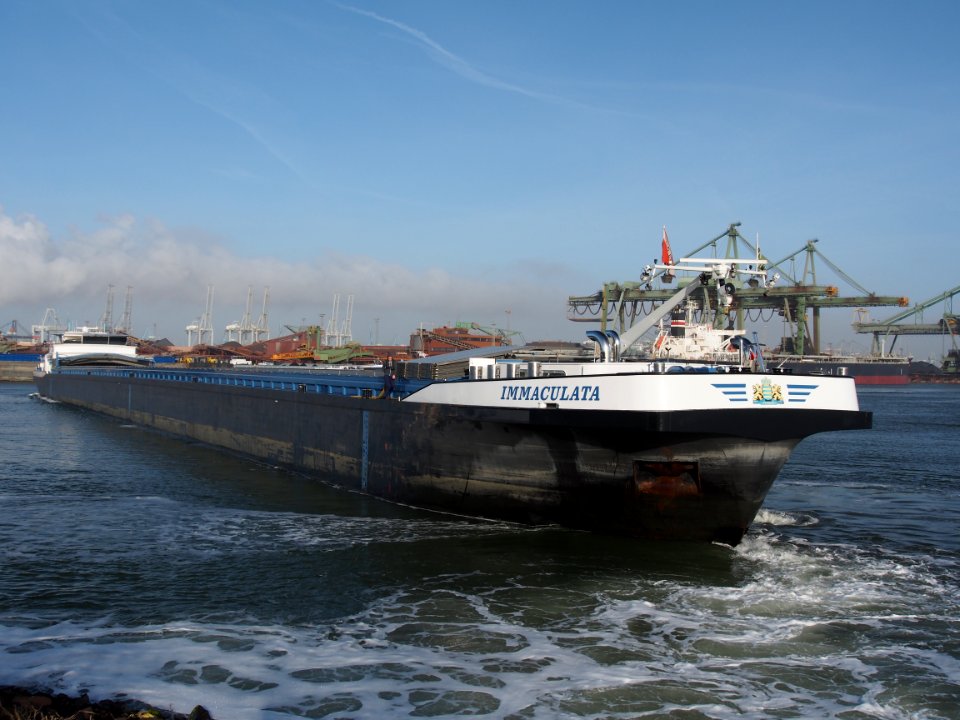 Immaculata (ship, 2008) ENI 02331206 Hartelhaven Port of Rotterdam pic11