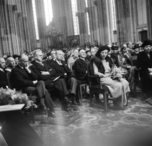 In aanwezigheid van de koninklijke familie krijgt Eleanor Roosevelt een ere-doct, Bestanddeelnr 934-6808