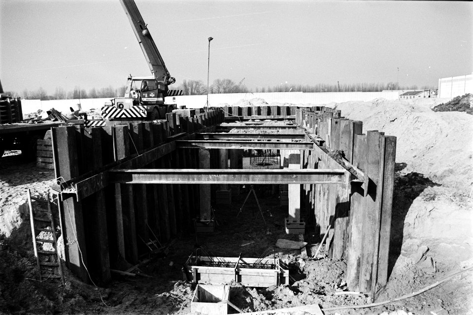 In aanbouw zijnde rioolwaterzuiveringsinrichting Oost (Oostelijk havengebied A, Bestanddeelnr 930-6778