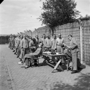 In het strafkamp te Vught, zijn 7000 Nederlandse collaborateurs en landverraders, Bestanddeelnr 900-4272