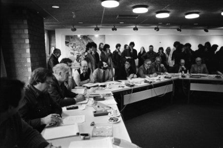 In A'dam verstoring verg. commissie VHV Openbare Orde verstoord door stakers uit, Bestanddeelnr 931-1433