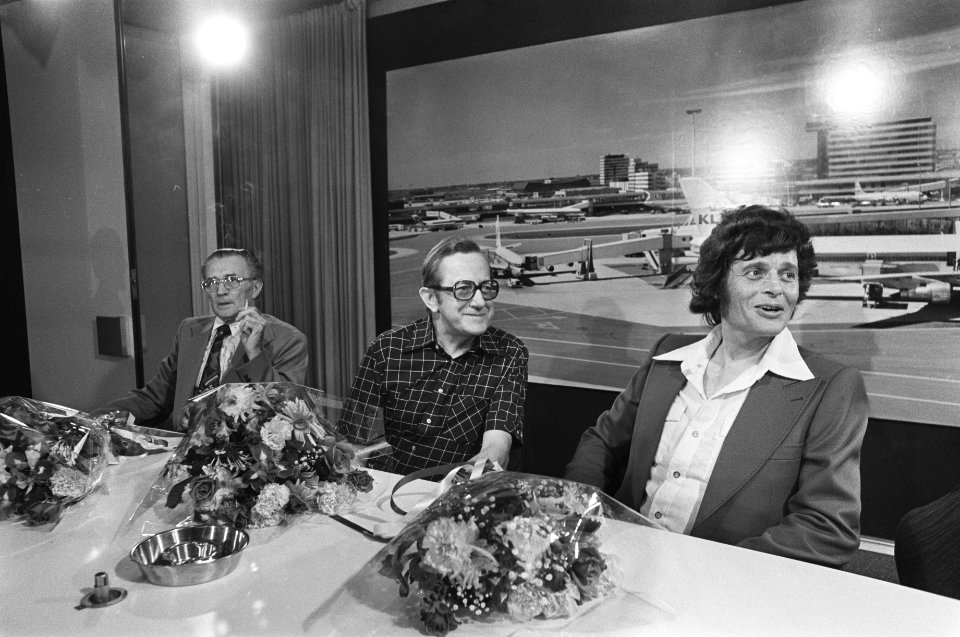In Houston geopereerde hartpatienten terug op Schiphol, vlnrs Demmers, Van , Bestanddeelnr 928-6863