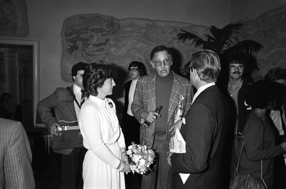 In het Concertgebouw in Amsterdam zijn vanmorgen i.a.v. prinses Margriet de Edis, Bestanddeelnr 931-1182