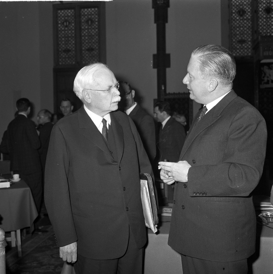 In Haagse Ridderzaal conferentie begonnen inzake internationaal kooprecht tijden, Bestanddeelnr 916-2578