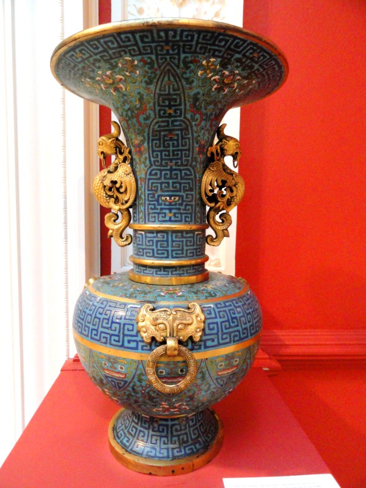 Imperial Temple Vase with phoenix handles, 18th century - Chinese Cloisonné Collection - George Walter Vincent Smith Art Museum - DSC03735