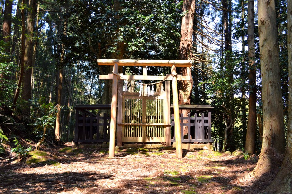 Imayama-shinbyo (Iyahiko-jinja)