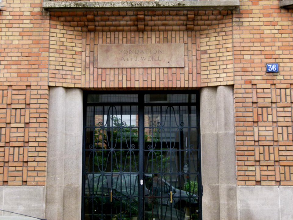 Immeuble Fondation A et j Weill rue Antoine Chantin Paris 14