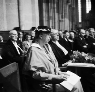In aanwezigheid van de koninklijke familie krijgt Eleanor Roosevelt een ere-doct, Bestanddeelnr 934-6812