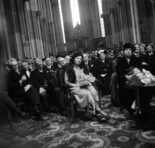 In aanwezigheid van de koninklijke familie krijgt Eleanor Roosevelt een ere-doct, Bestanddeelnr 934-6816