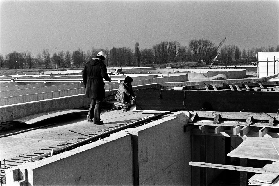 In aanbouw zijnde rioolwaterzuiveringsinrichting Oost (Oostelijk havengebied A, Bestanddeelnr 930-6777
