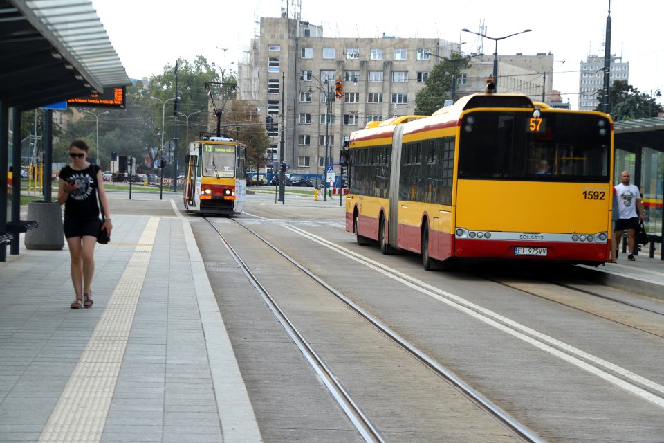 IMG 4407-Rodziny Poznańskich Avenue in Łódź- bus