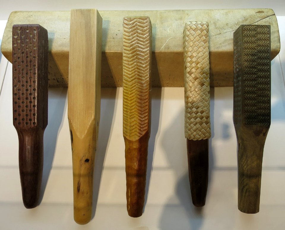 Iʻe kuku (wooden beaters) and kua lāʻau (wood anvil), Hawaii State Art Museum