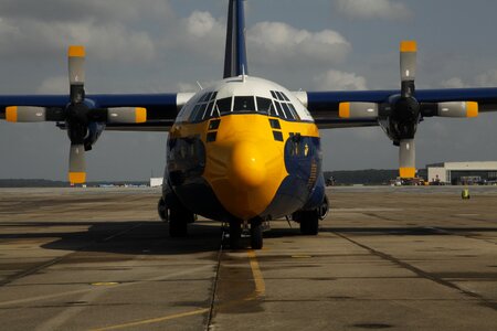 Navy flight demonstration squadron c-130 hercules
