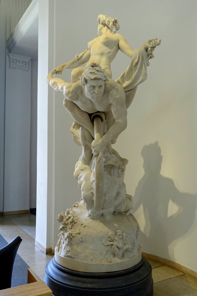 Idealita e materialismo, by Giulio Monteverde, 1911 - Galleria nazionale d'arte moderna - Rome, Italy - DSC05611