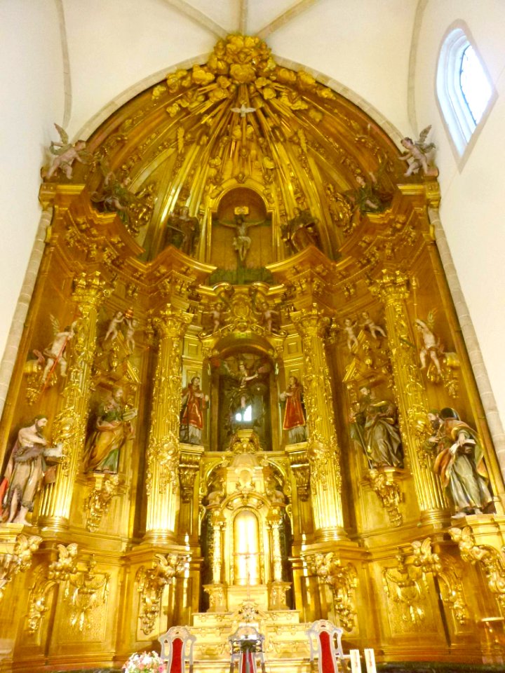 Idiazabal - Iglesia del Señor San Miguel, interiores, retablo mayor 02
