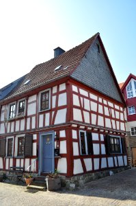 Idstein, Felix-Lahnstein-Straße 5, Ecke