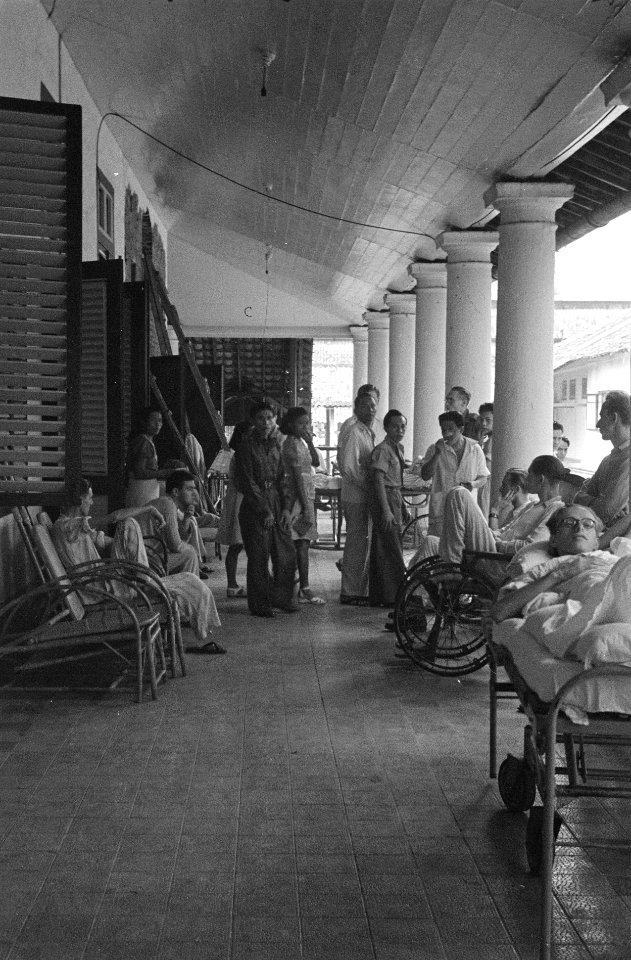 Iedere zondagmorgen worden er in het Legerhospitaal te Batavia verschillende ker, Bestanddeelnr 637
