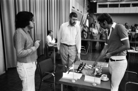 IBM-schaaktoernooi, van links naar rechts Ree, Donner en Bohm, Bestanddeelnr 928-6803