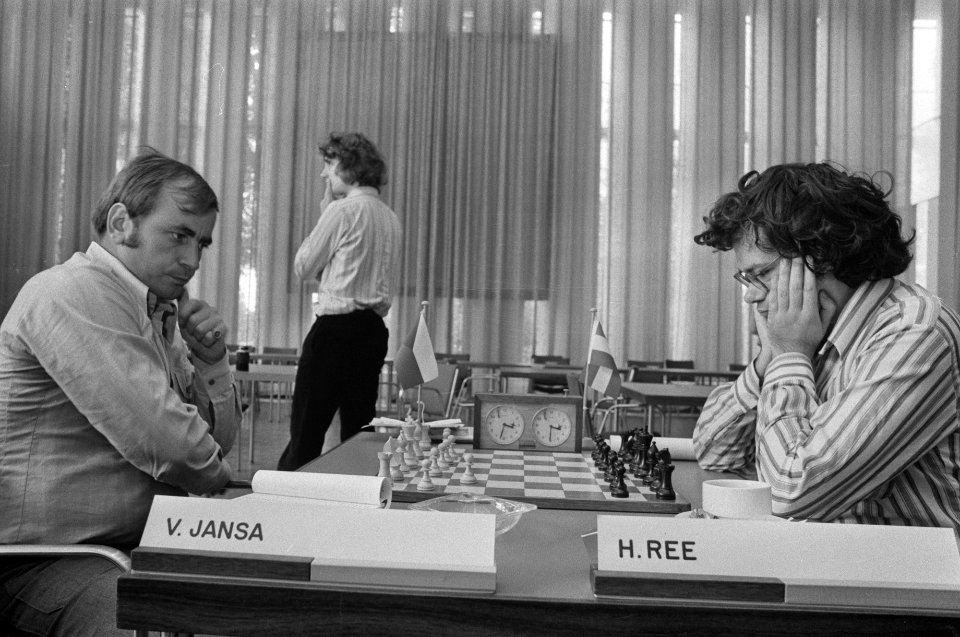 IBM-schaaktoernooi 12e ronde, Jansa (l) tegen Hans Ree, Bestanddeelnr 927-3579