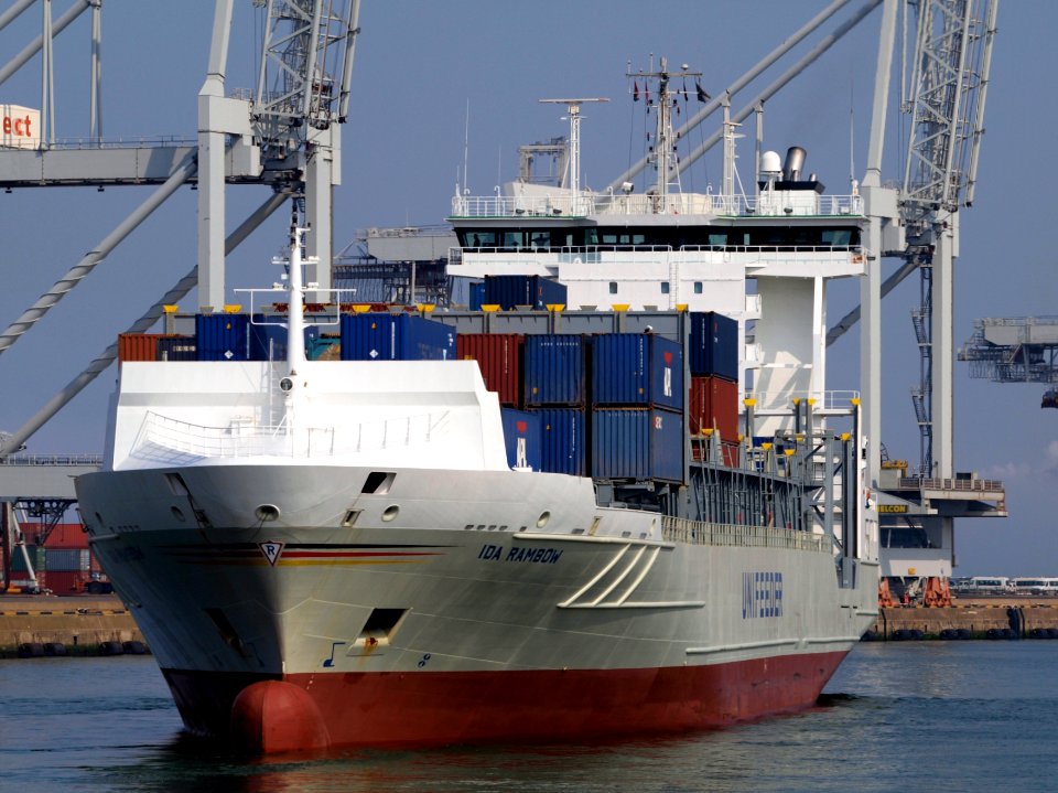 Ida Rambow p1 at Port of Rotterdam 05April2009
