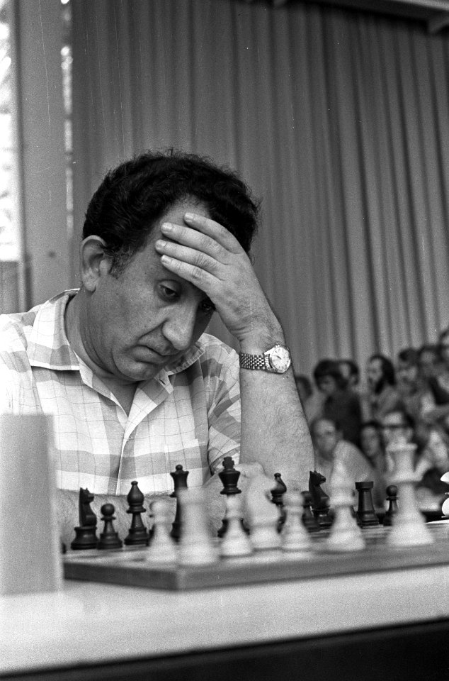IBM-schaaktoernooi, Petrosjan achter bord, Bestanddeelnr 926-5876