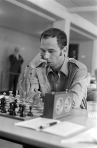 IBM-Schaaktoernooi. Kavalek aan het bord heeft de leiding, Bestanddeelnr 921-5491