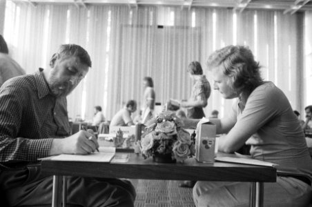 IBM-schaaktoernooi, 8e ronde jarige Donner (l) tegen Miles, Bestanddeelnr 929-2570