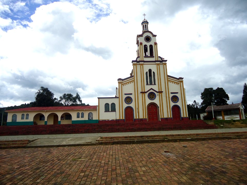 Iglesia San Miguel de Sema