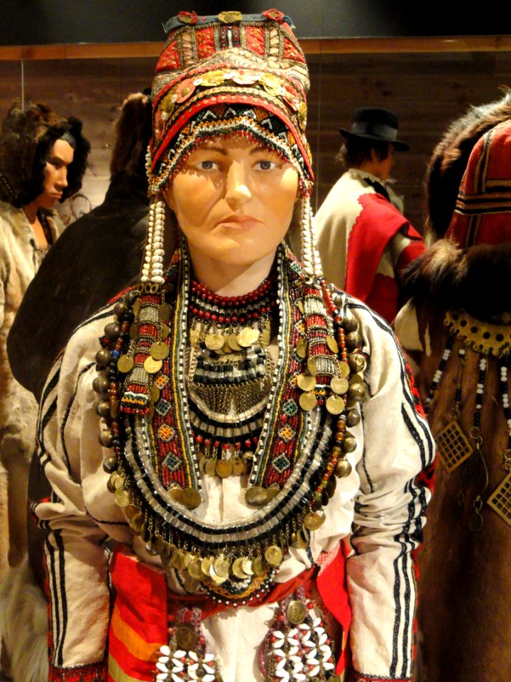 Ibresinsk or Penzan - Finnic dress - Museum of Cultures (Helsinki) - DSC04820