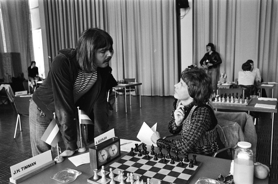 IBM-schaaktoernooi 2e ronde, nr 11 Genna Sosonko , nr 13, 14 Adorjan, Bestanddeelnr 929-2478