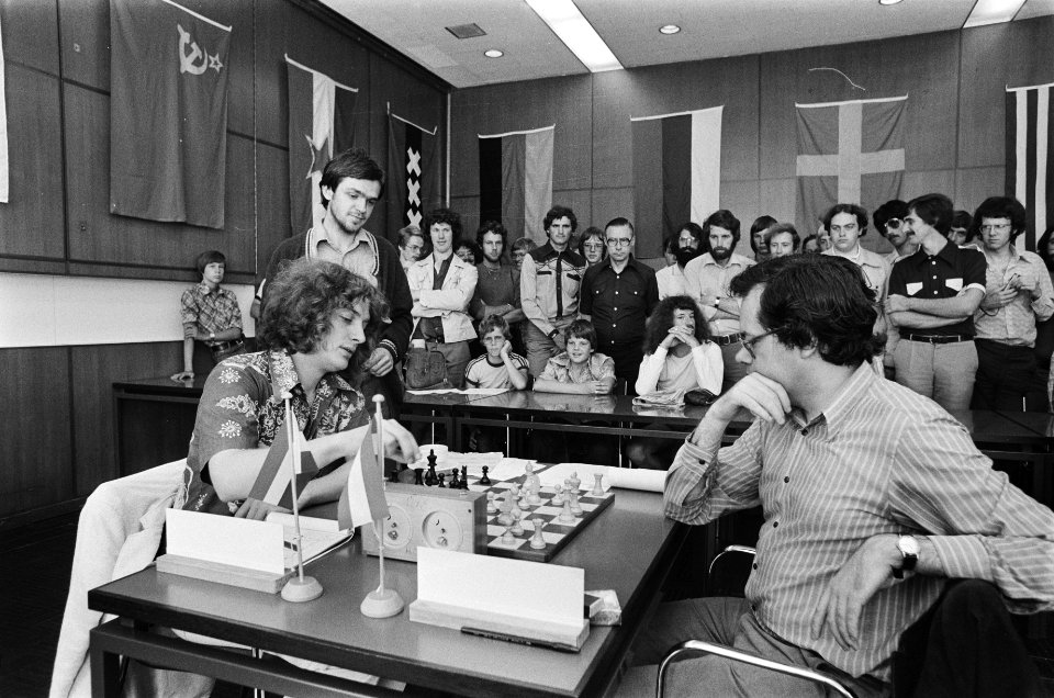 IBM schaaktoernooi, laatste ronde Timman (l) tegen Ree, Ribli kijkt mee, Bestanddeelnr 929-8380