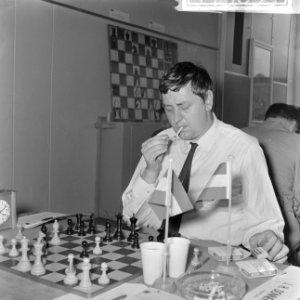 IBM schaaktoernooi, Donner (steekt sigaret op), Bestanddeelnr 917-9839