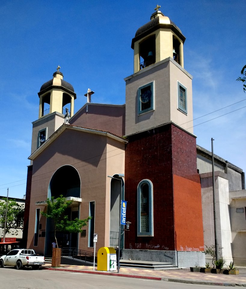 Iglesia Nuestra Señora de los Remedios, Rocha 1