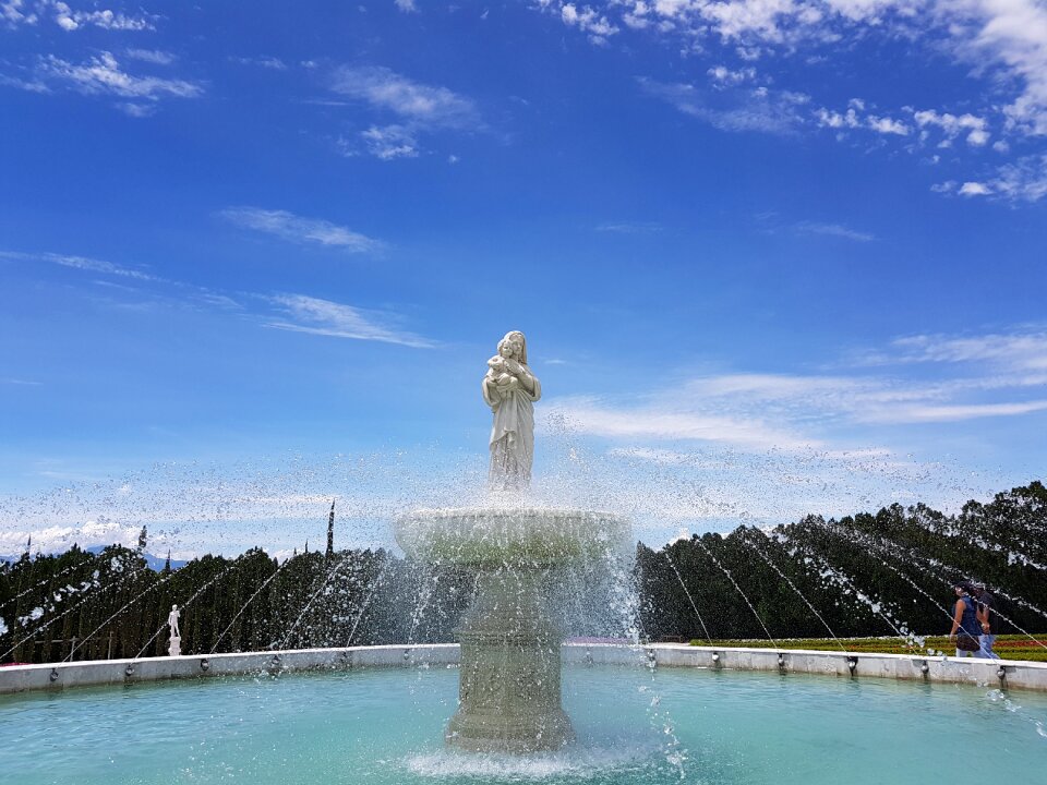 Garden landscape monument