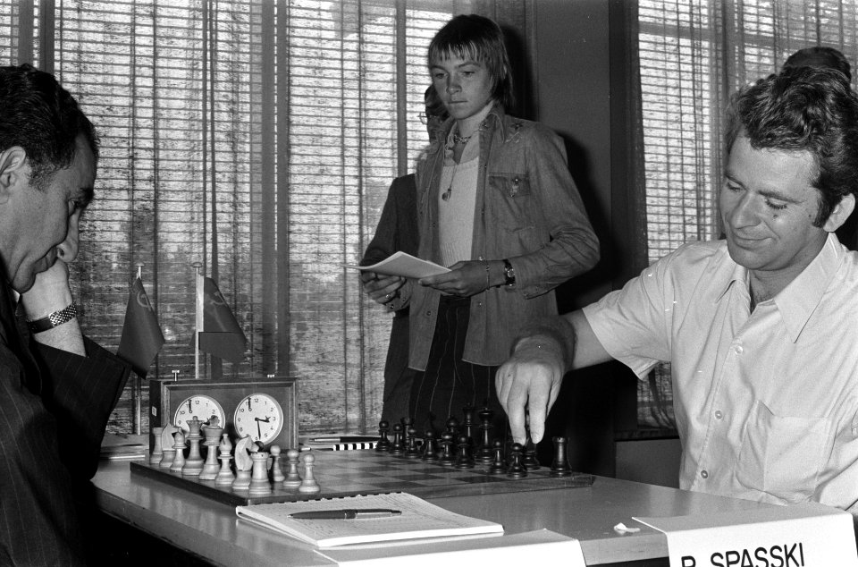 IBM-schaaktoernooi, Petrosjan (links) en Spasski, Bestanddeelnr 926-5584
