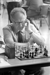 IBM-schaaktoernooi, de Rus dr. ir. M.M. Botwinnik aan het bord, Bestanddeelnr 919-3429