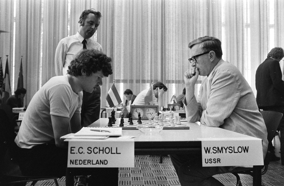 IBM schaaktoernooi Amsterdam, (l) Scholl tegen (r) Smyslov, Bestanddeelnr 924-7386