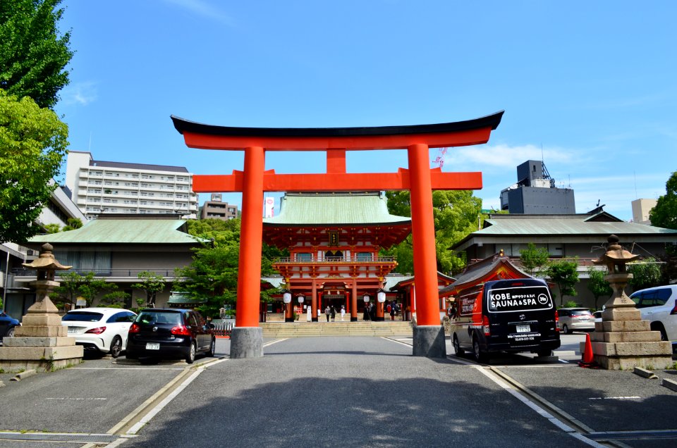 Ikuta-jinja, torii
