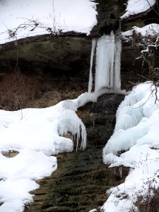 Icicles, Banksville, 2021-02-18, 01