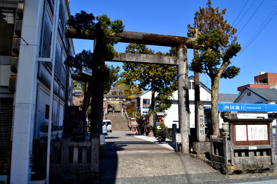 Ichijo-jinja, torii