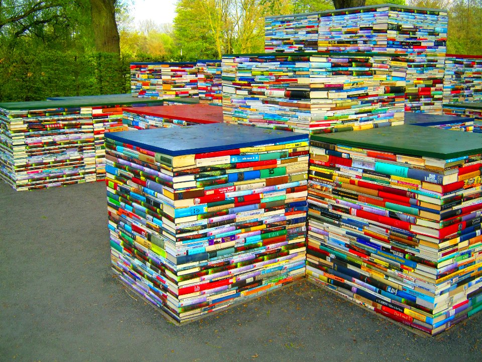 IGS Vers um Vers Bücherturm