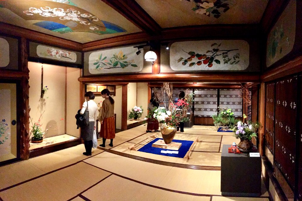 Ikebana exhibition at Meguro Gajoen 2018 19