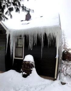Ice Dam on a story and a half house, Minnesota-02